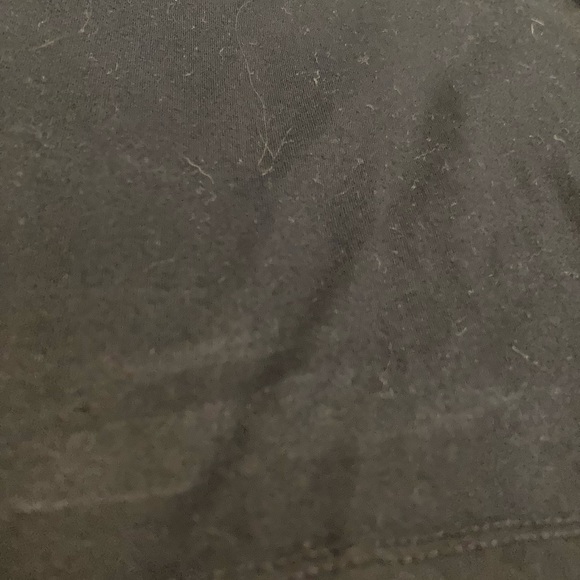 Plain Black Banana Republic tee! - Picture 2 of 3